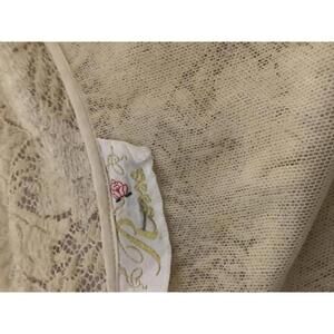 Vintage Beige Lace Women's Blouse